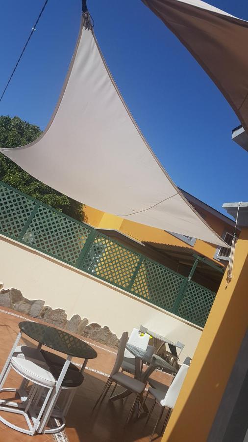 לינה וארוחת בוקר Castillo del Romeral La Casita Del Corazon מראה חיצוני תמונה